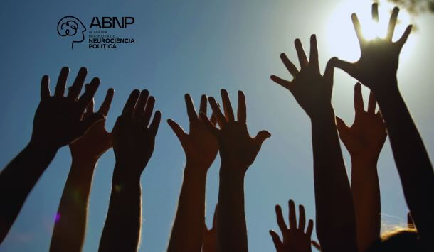 Colapso Democrático - O Fenômeno Invisível Que Já Está Impactando Sua Estratégia Política (E Como Virar O Jogo Agora) 5 Academia da Neuropolitica IMAGENS SITE 610 x 355 px 1 1